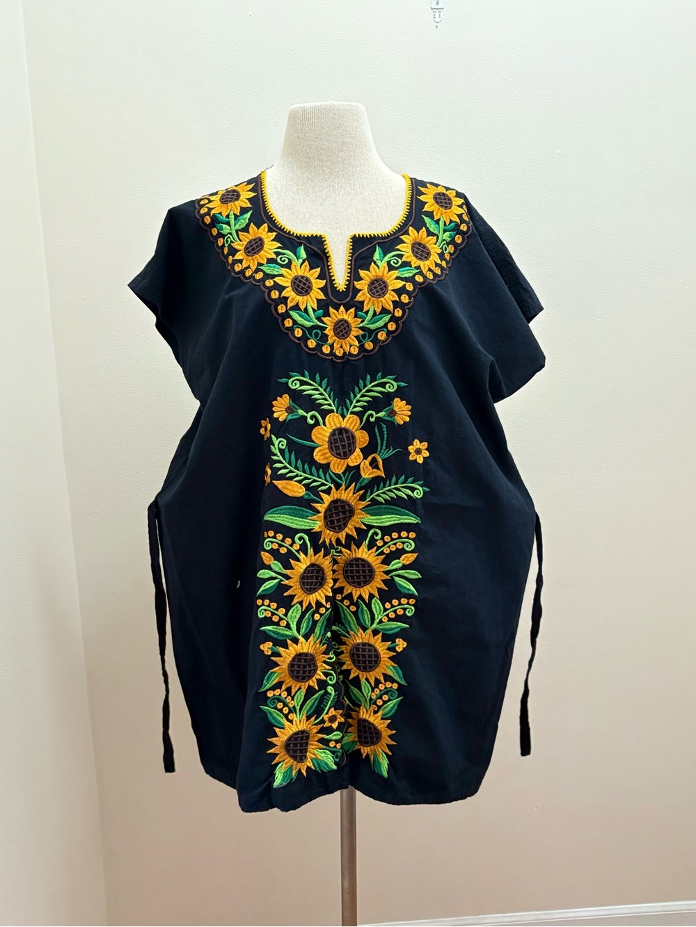 Vintage Mexican Black Embroidered Sunflower Tunic Dress Boho Folk Art Size S-XL - Picture 9 of 14